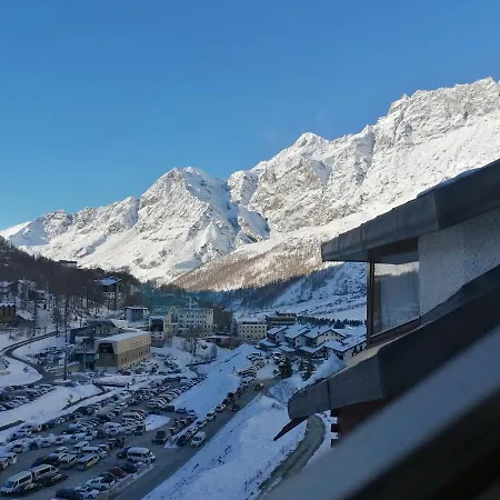 Casa Cervinia Oasi Della Montagna *