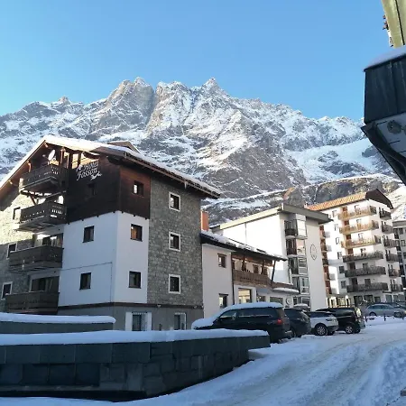 Apartman Casa Cervinia Oasi Della Montagna *